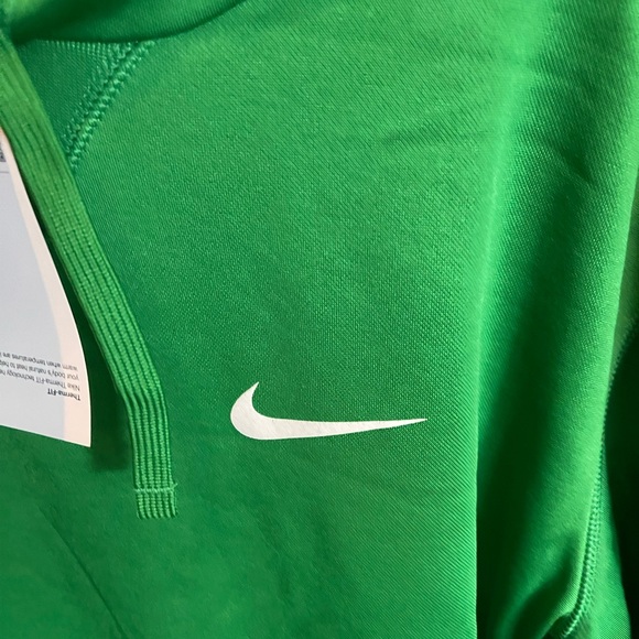 Nike X-Large Green Therma-fit Pullover Hoodie - Picture 4 of 4